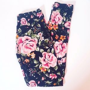 Super Soft & Cozy Black Floral Leggings